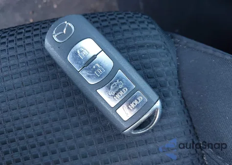 2018 Mazda Mazda3 Sport z USA, uszkodzony, nr VIN 3MZBN1U70JM267934